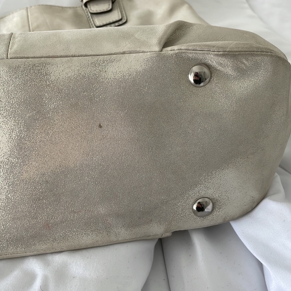 COACH | Vintage Metallic Cowhide Leather Shoulder Bag - Picture 5 of 9
